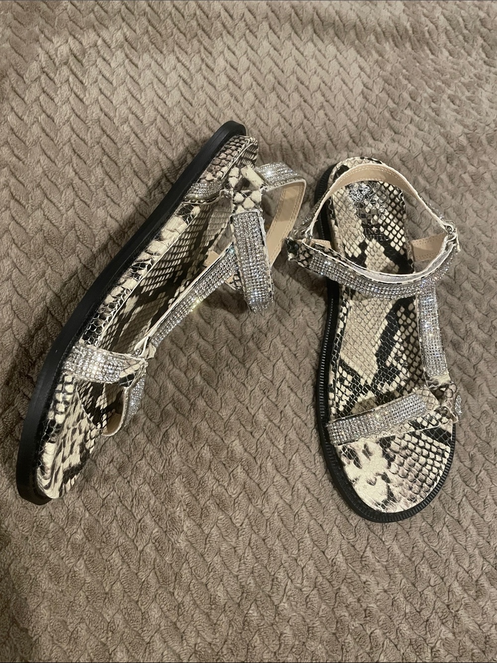 Vince Camuto Arabelem Sandals